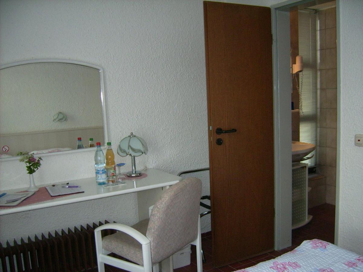 Gaestehaus Hochrhoenblick Schönau an der Brend Chambre photo